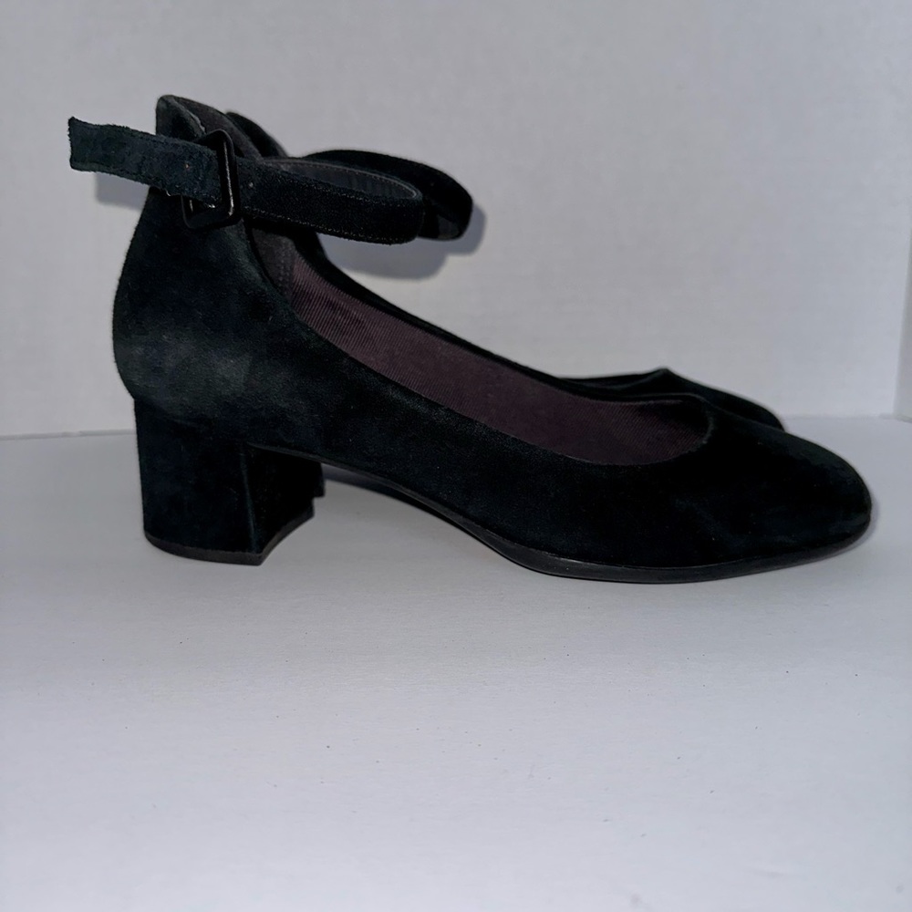 Rockport suede shoes total motion size 6